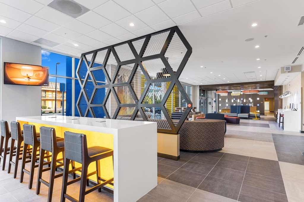 Glo Best Western Savannah-Gateway I-95 Interior photo