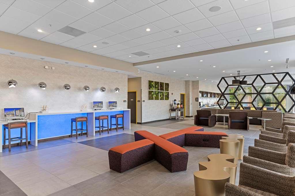 Glo Best Western Savannah-Gateway I-95 Hotel Interior photo