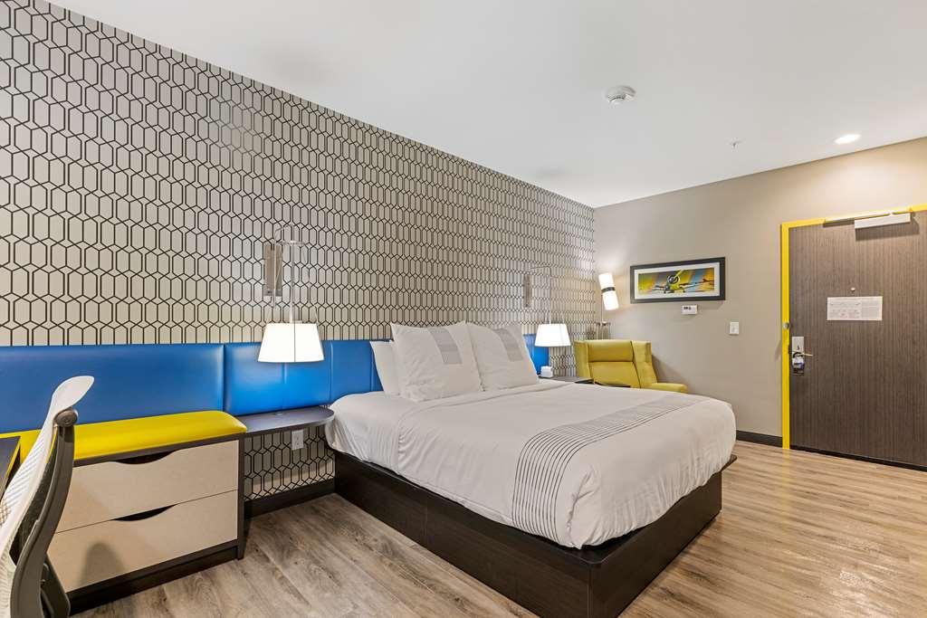 Glo Best Western Savannah-Gateway I-95 Room photo